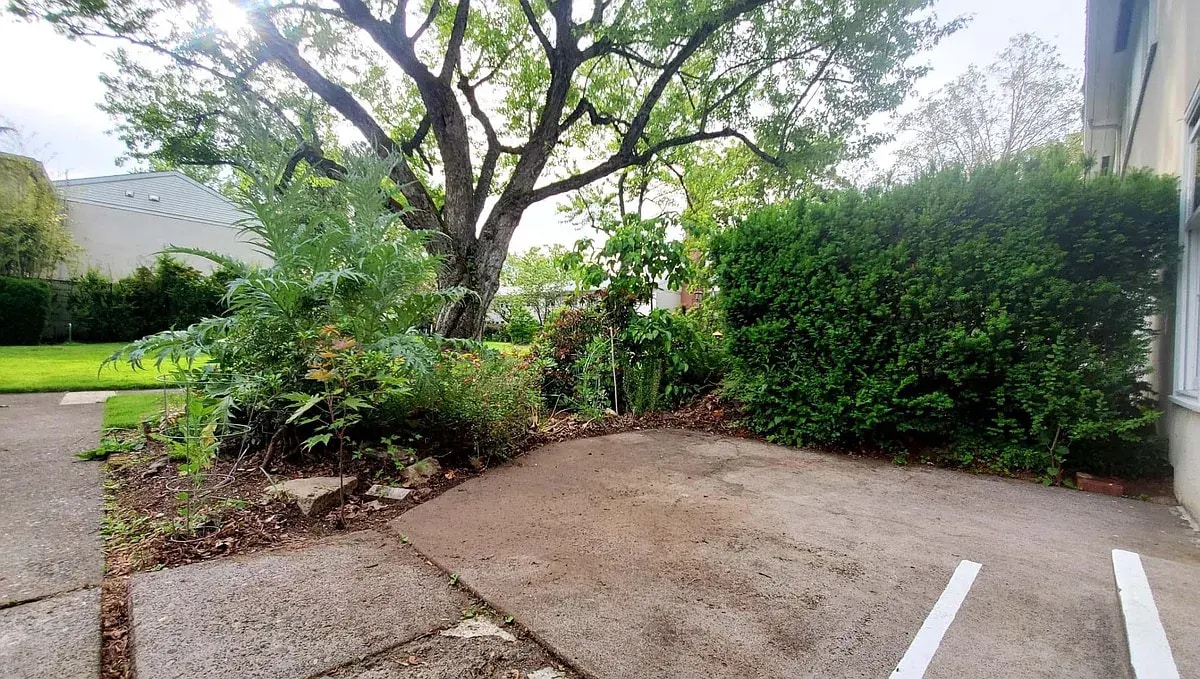 Private patio where you can plant your own garden - 6821 NE Broadway
