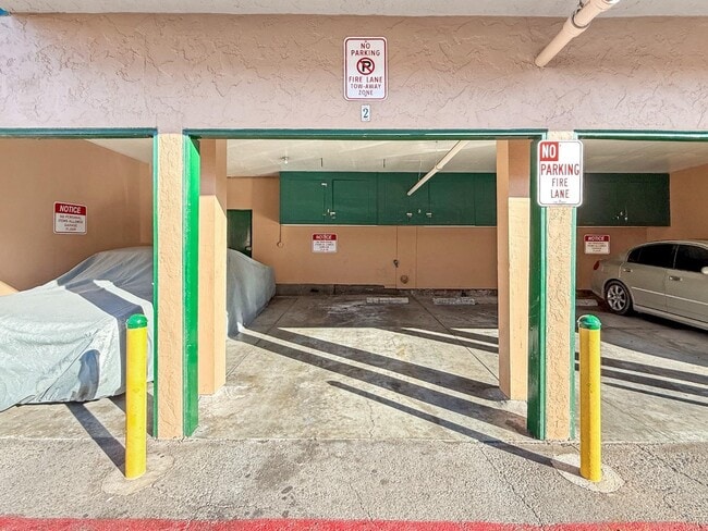 Building Photo - 1890 Scott Blvd