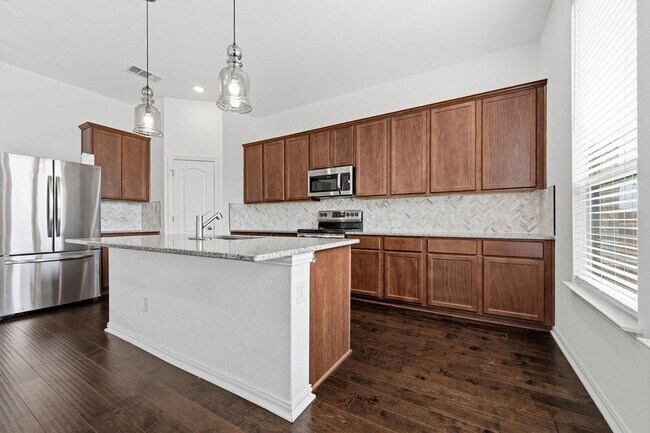 Building Photo - 1005 Ridge Runner Dr