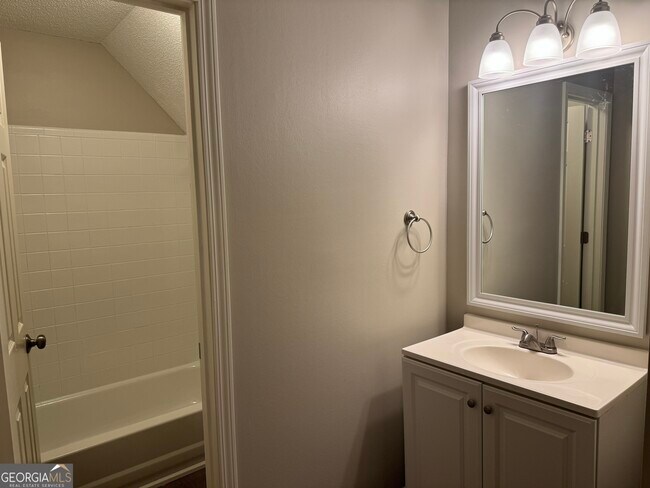 Building Photo - 4680 Ogeechee Dr