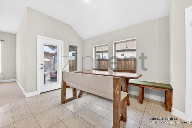 Building Photo - 2900 Blf Crk Dr