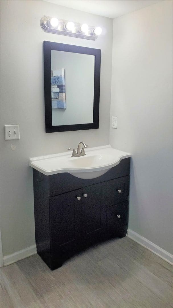 Building Photo - 3BR / 2BA HOME -  St Johns Park   *COMING ...