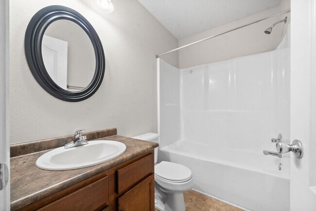 Building Photo - 2845 Teakwood Dr