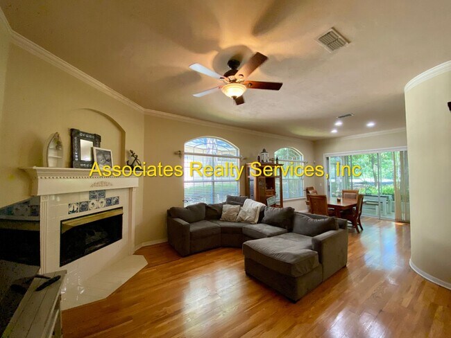 Building Photo - 5231 SW 103rd Dr