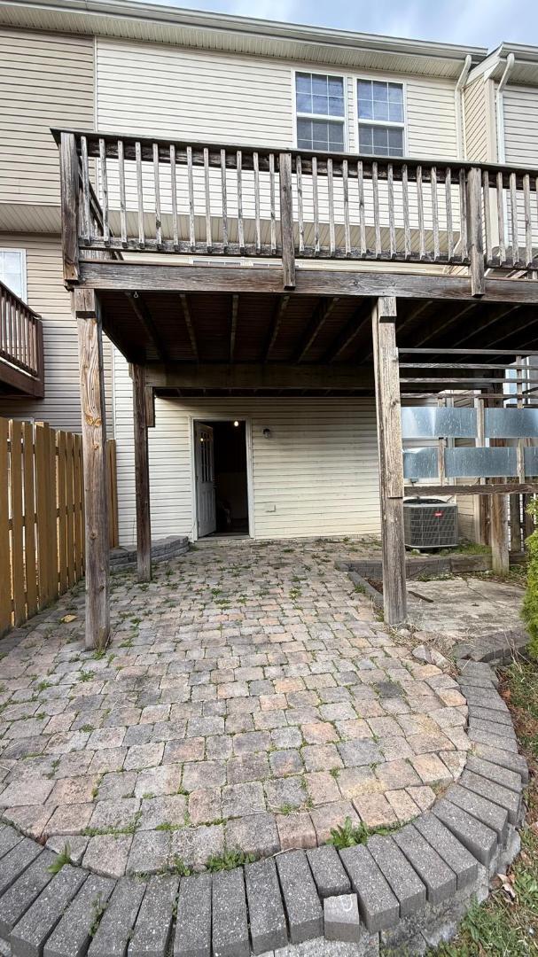 Building Photo - 12 Council Ct