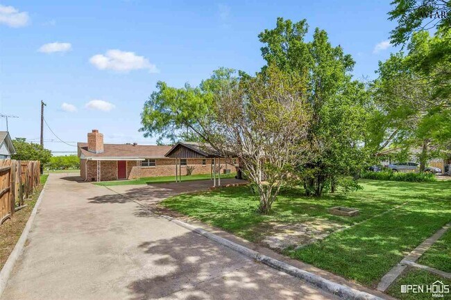 Building Photo - 4428 Sisk Rd