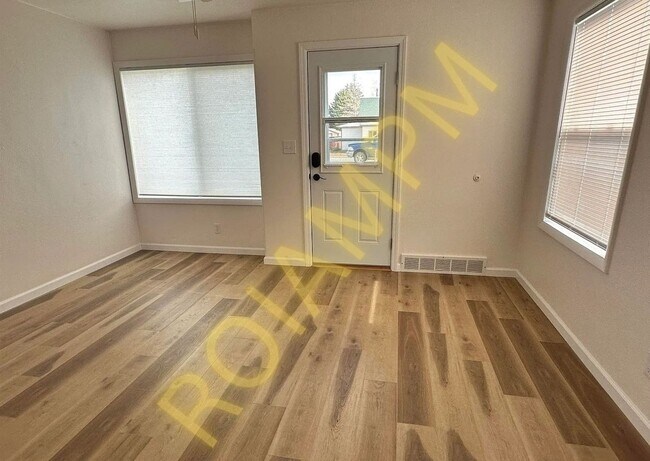 Building Photo - 217/221 Oregon Street