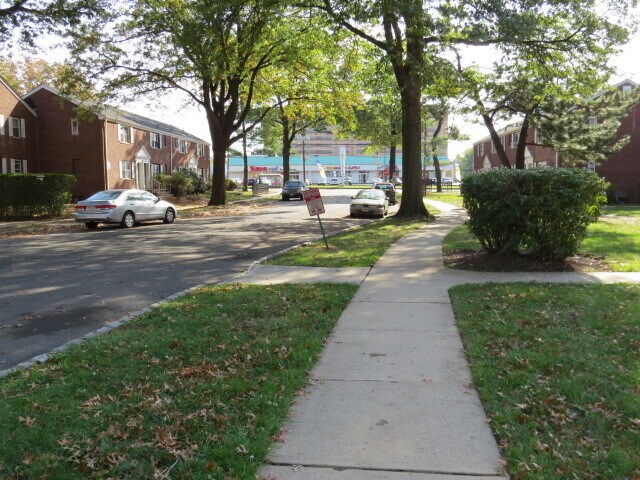 Building Photo - 15A Carolyn Ter