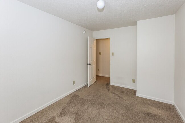Building Photo - 12328 Stowe Acres Dr