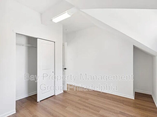 Building Photo - 7 N 50th St