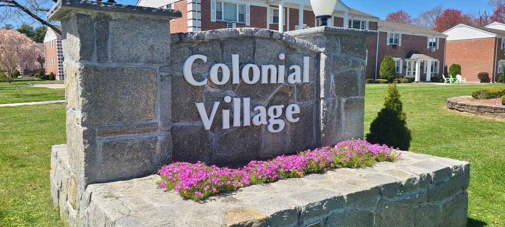 Building Photo - Colonial Village Apartments