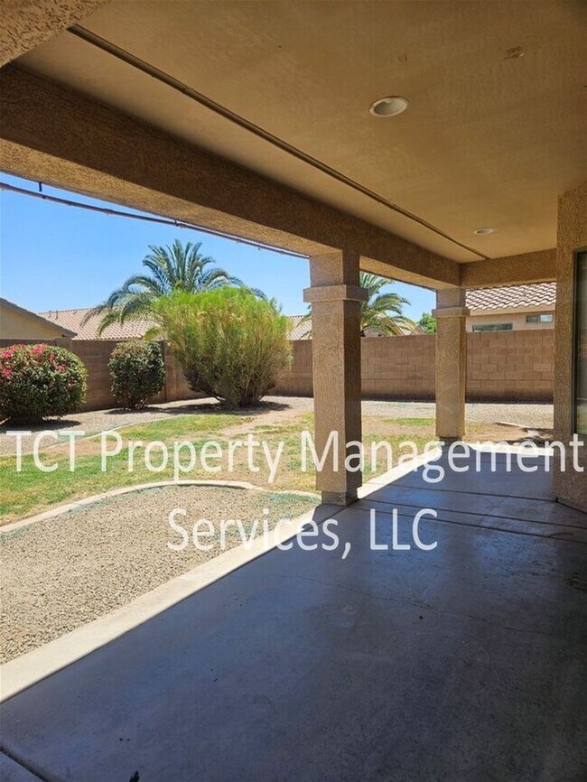 Building Photo - Beautiful Gilbert Home in San Tan Ranch!