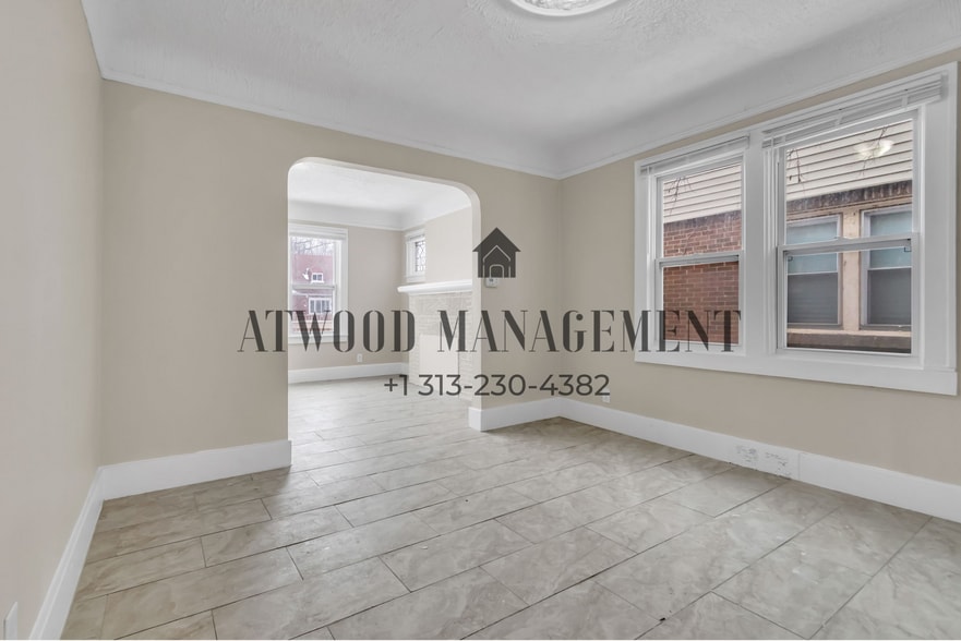 Building Photo - This beautifully updated 3-bedroom, 1-bath single-family home is ready for move-in!