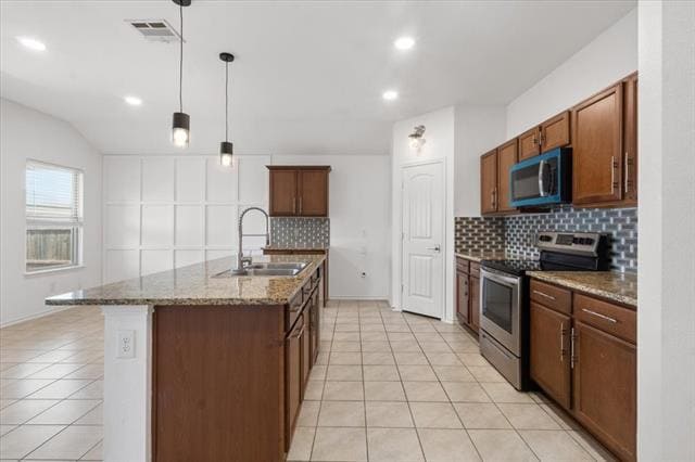 Building Photo - 803 Quartz Trl