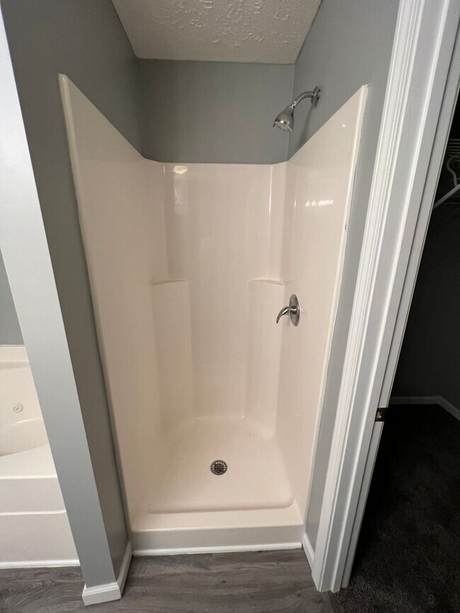 Building Photo - 3310 Harbour Pointe Pl