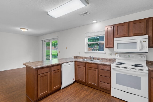 Building Photo - 4919 W Millbrook Dr