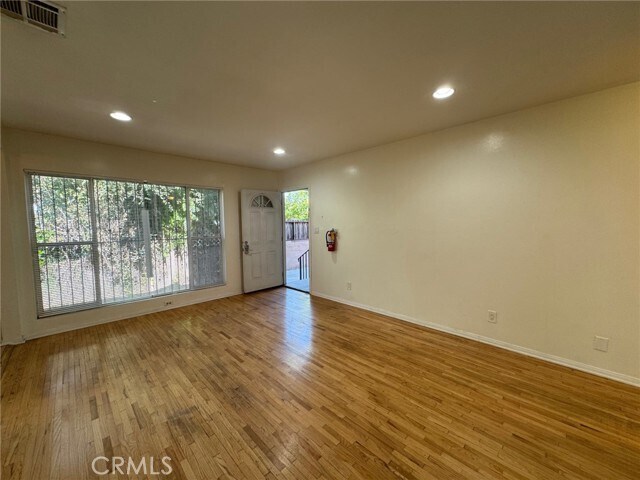 Primary Photo - 1372 W 36th St