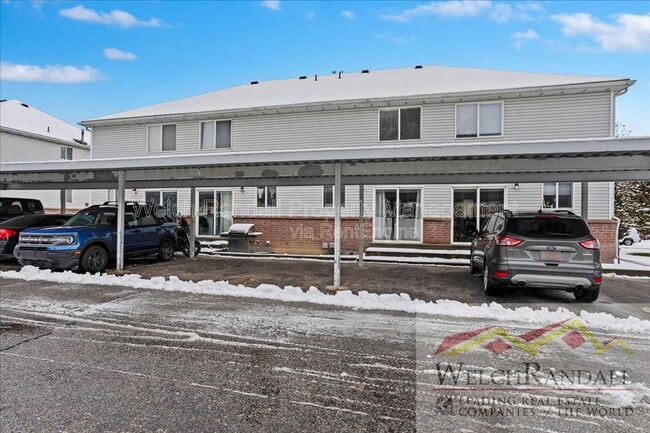 Building Photo - 460 E 475 N