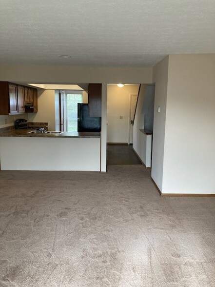 Building Photo - 6020 Godown Rd