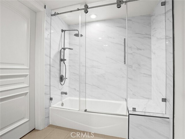 Building Photo - 1598 Long BCH