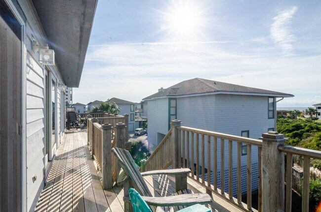 Building Photo - (W098) 4 Sea Oats Lane, Wrightsville Beach...