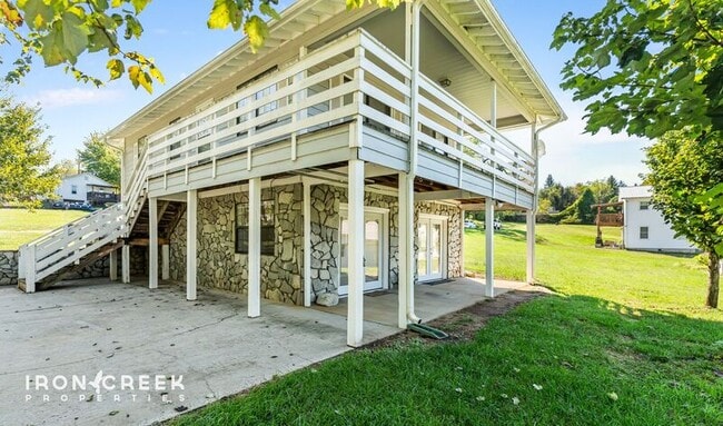 Building Photo - 23 Brookdale Rd