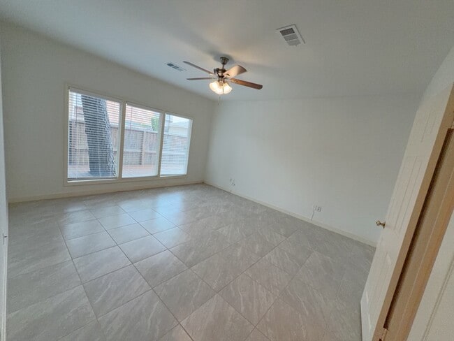 Building Photo - 11852 Taylorcrest Rd