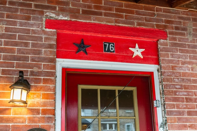 Building Photo - 76 Coryell St