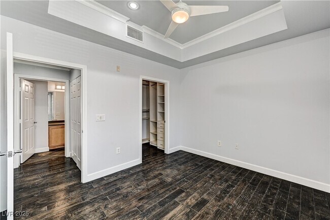 Building Photo - 75 E Agate Ave