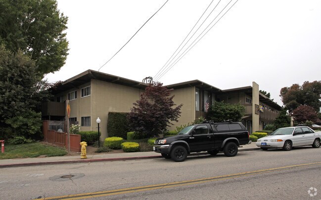 Exterior Photo - Granava Garden Apartments