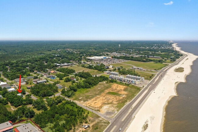 Building Photo - 111 Eleanor Ave
