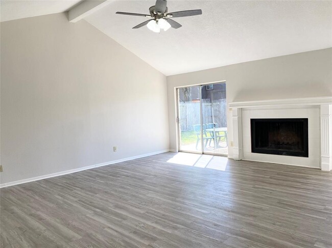 Building Photo - 2202 Windy Meadow Dr