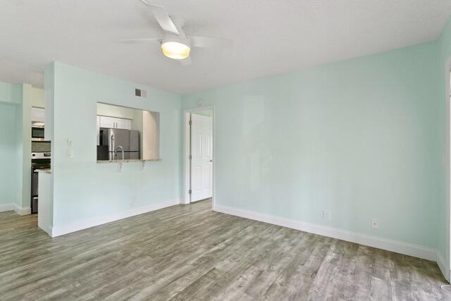 Building Photo - 6479 Chasewood Dr