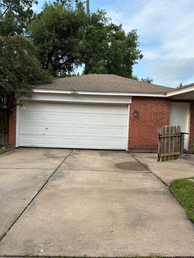 Building Photo - 12422 Hammersmith Dr