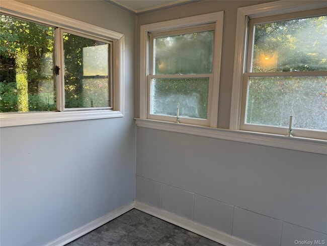 Building Photo - 15 Waldron Terrace