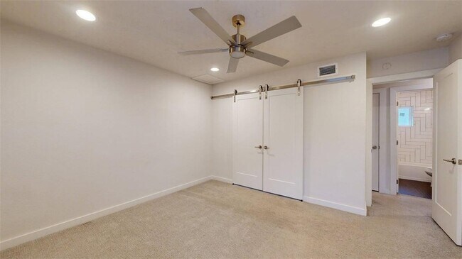 Building Photo - 505 Boyett St