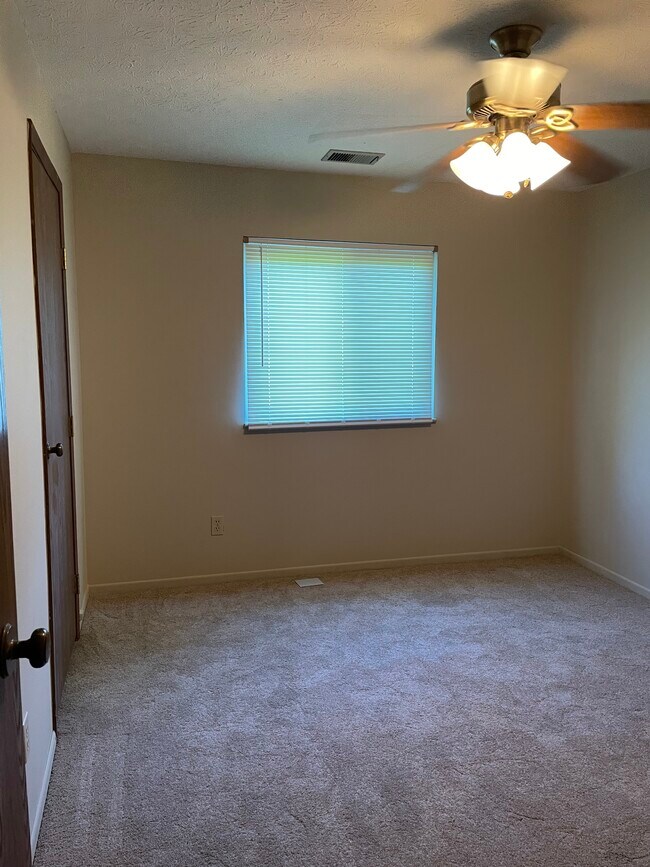 Second Bedroom - 7230 Creekview Dr