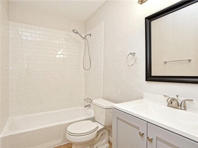 Building Photo - 9405 Quail Meadow Dr