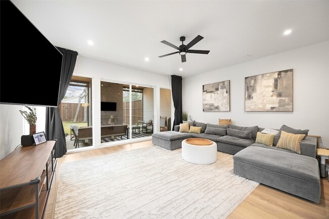 Building Photo - 416 Grandview Ave