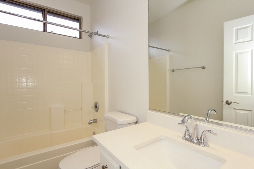 Building Photo - 42941 N Challenger Trail