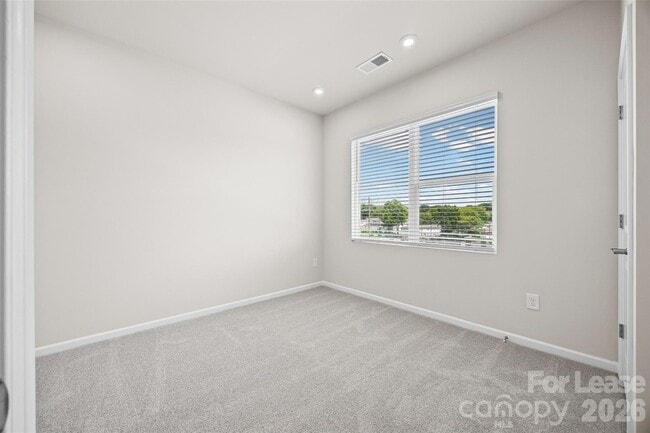 Building Photo - 5640 Kingspan Dr