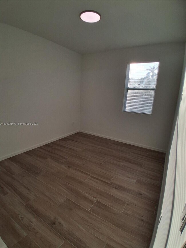 Building Photo - 4921 SW 164th Terrace