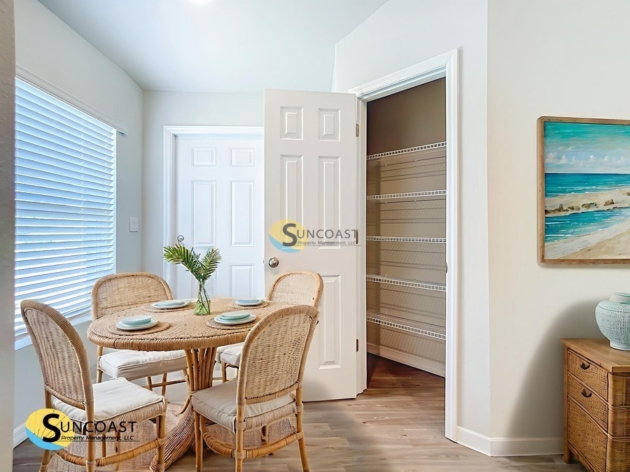 Building Photo - 6357 Spinnaker Blvd