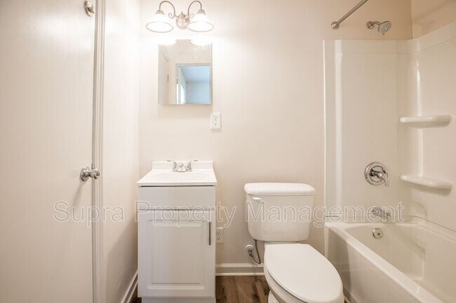 Building Photo - 3805 Anvers Blvd