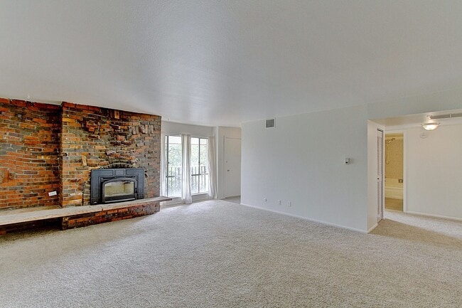 Building Photo - 6495 Happy Canyon Rd