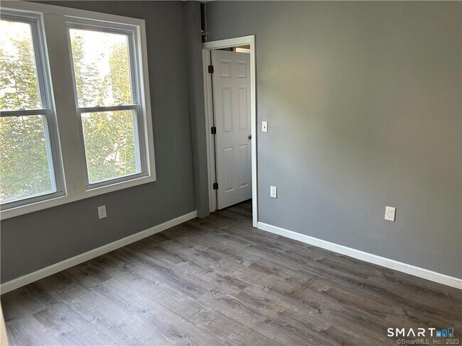 Building Photo - 1397 Corbin Ave