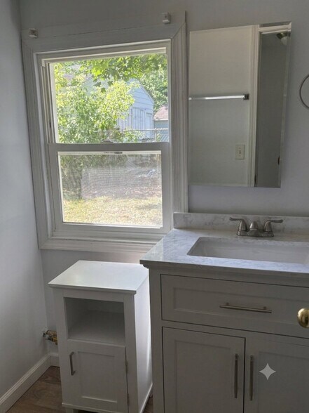 Building Photo - 3705 Burchfield Dr