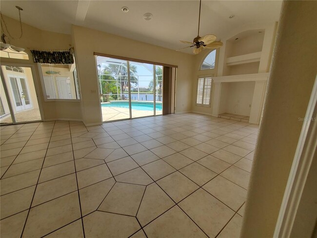 Building Photo - 315 Caicos Dr