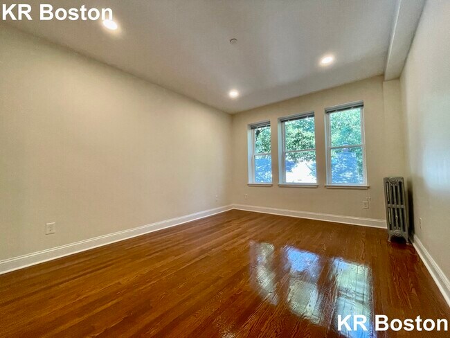 Building Photo - 123 Sutherland Rd