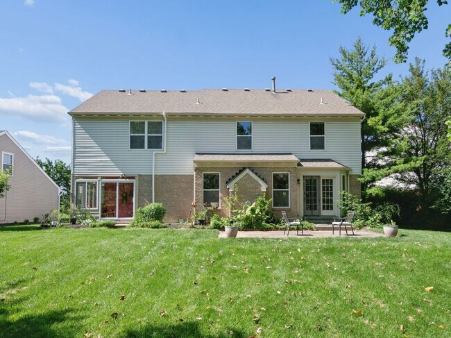 Building Photo - 7879 Yellowwood Dr